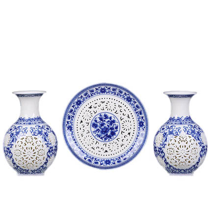 3 pieces grooved hollow picture hanging plate and lantern shape vases Jahrriesnge porcelain of hollow vase set 3 pcs cna0907